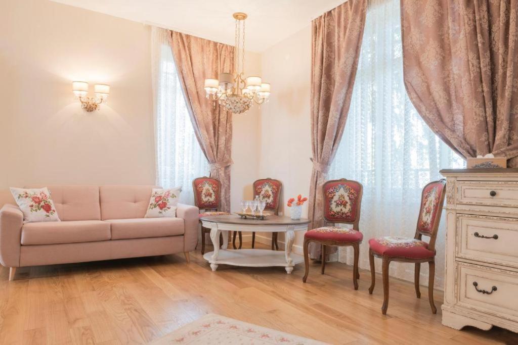 Vila Rozalia Garden Gate Avrig Zewnętrze zdjęcie