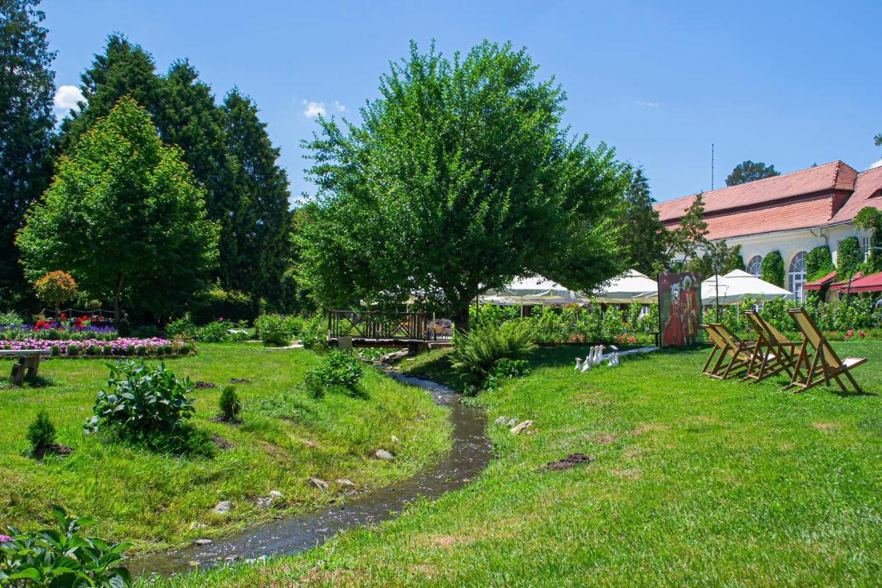 Vila Rozalia Garden Gate Avrig Zewnętrze zdjęcie